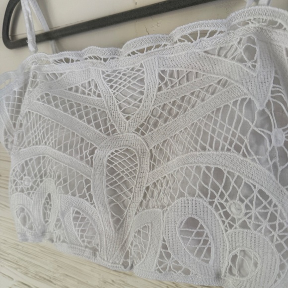 American Eagle | Large | White Lace Crop Top - Picture 5 of 6